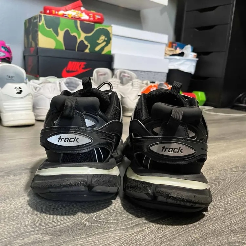 Balenciaga Men's Black Sneakers - Picture 3 of 4